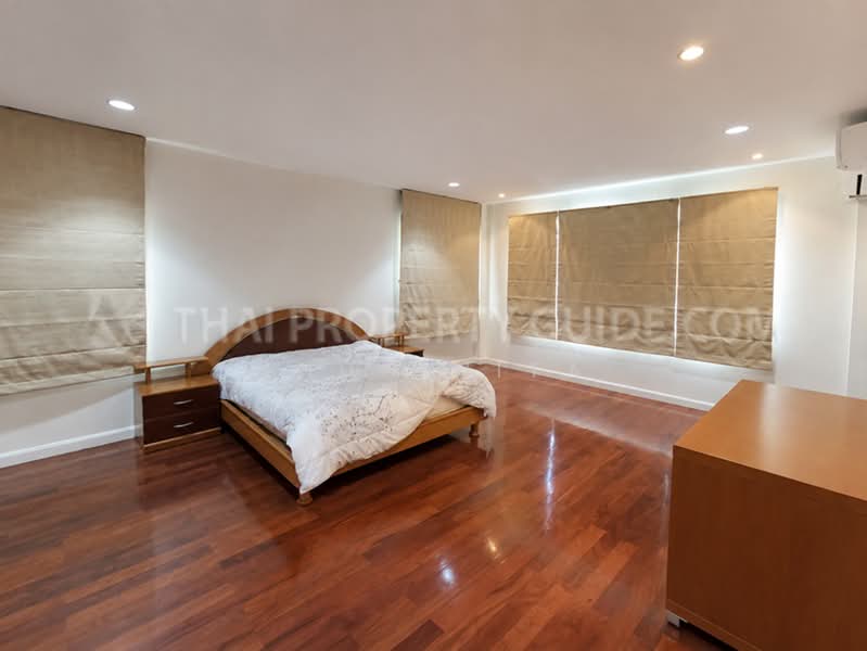 House with Private Pool / Sathorn, Bangkok, Chong Nonsi, Yan Nawa, Bangkok, 4 Bedrooms, 350 sqm, Single Detached House For Rent, by Khun Nita, 500469910 - DDproperty.com