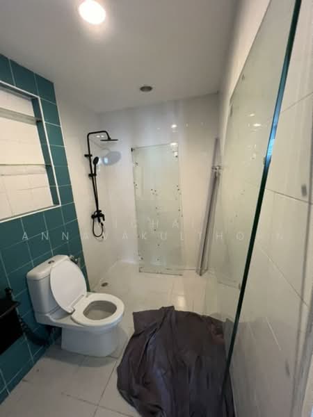 4-BR Townhouse, Bangkok, Lat Yao, Chatuchak, Bangkok, 4 Bedrooms, 300 sqm, Townhouse For Rent, by Vichai Annavakulthorn, 500469925 - DDproperty.com