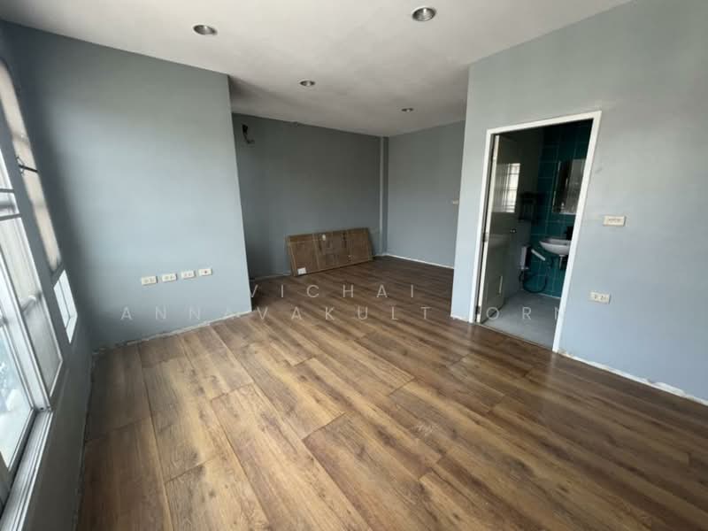 4-BR Townhouse, Bangkok, Lat Yao, Chatuchak, Bangkok, 4 Bedrooms, 300 sqm, Townhouse For Rent, by Vichai Annavakulthorn, 500469925 - DDproperty.com