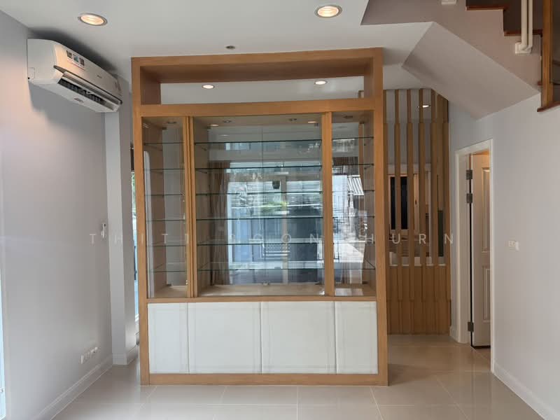 Baan Klang Muang Urbanion Rama 9-Ladprao, Bangkok, Soi Ladprao 84, Ladprao Road, Wang Thonglang, Bangkok, 3 Bedrooms, 180 sqm, Townhouse For Rent, by Thiti Boonchurn, 500469949 - DDproperty.com
