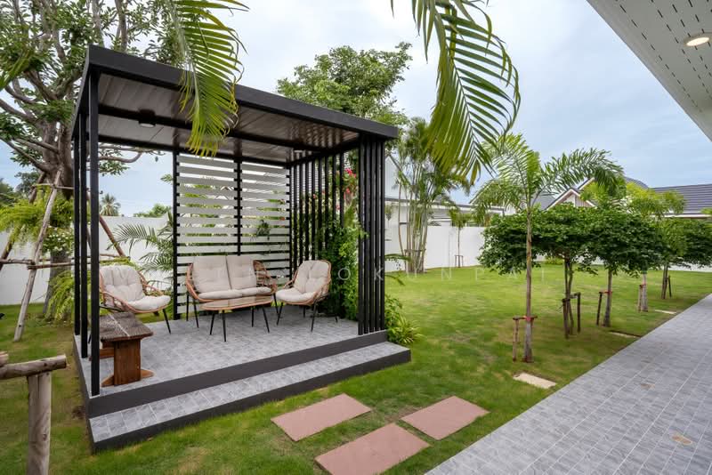 undefined, Chon Buri (Pattaya), Poong, Bang Lamung (Pattaya), Chon Buri (Pattaya), 3 Bedrooms, 209 sqm, Single Detached House For Sale, by Valen Lokunpai , 500469961 - DDproperty.com