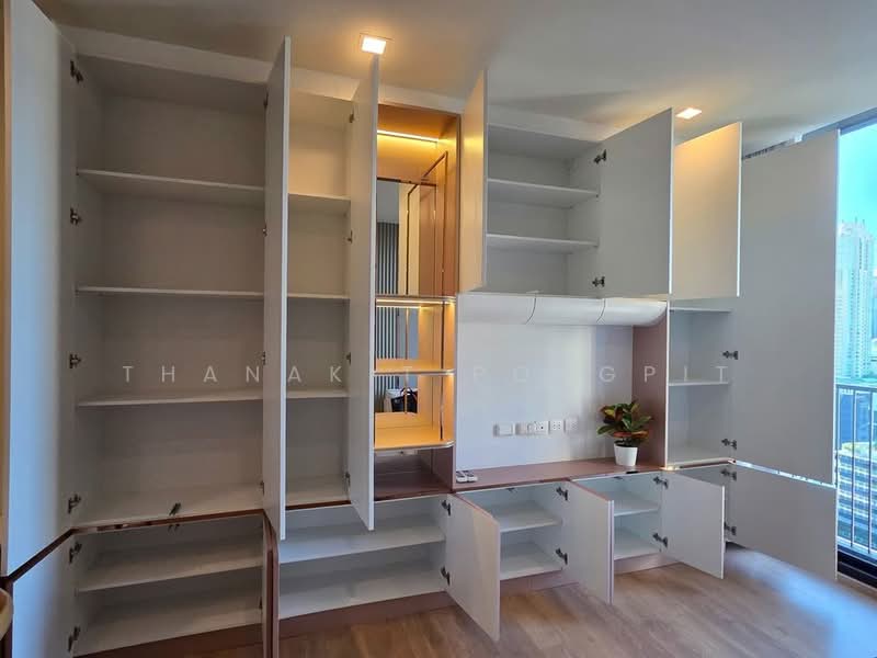 Noble Around Sukhumvit 33, Bangkok, 17 Soi Sukhumvit 33, Khlong Tan Nua, Watthana, Bangkok, 1 Bedroom, 44 sqm, Condo For Rent, by Thanakit Pongpit, 500469973 - DDproperty.com