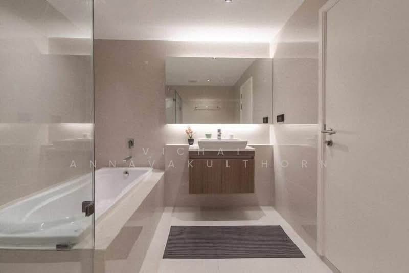 Vtara Sukhumvit 36, Bangkok, 118 Soi Saen Sabai, Phra Kanong, Khlong Toei, Bangkok, 2 Bedrooms, 60 sqm, Condo For Rent, by Vichai Annavakulthorn, 500469974 - DDproperty.com