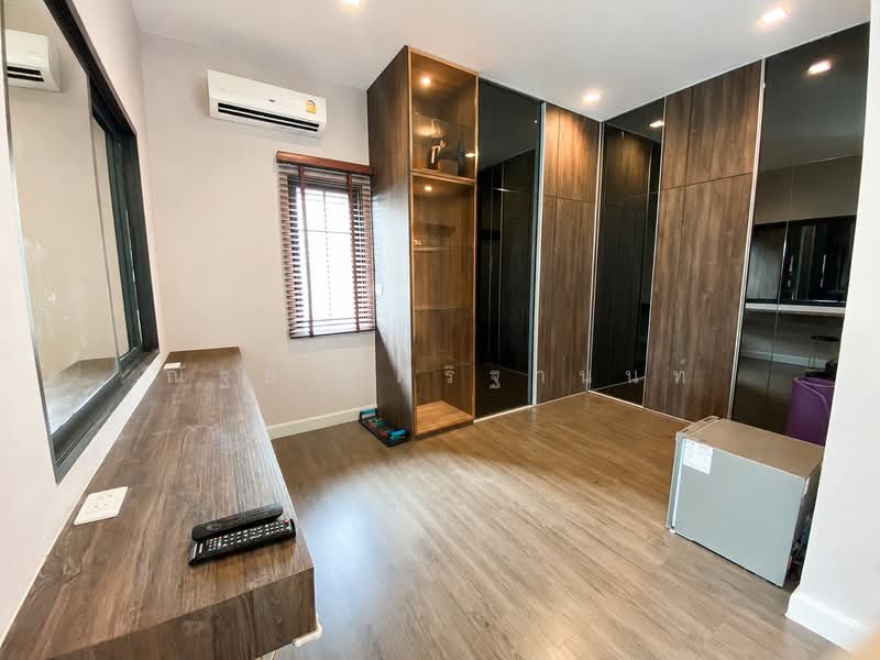 Bangkok Boulevard Sathorn-Pinklao 2, Nonthaburi, Bang Kruai-Chong Thanom Road, Mahasawat, Bang Kruai, Nonthaburi, 4 Bedrooms, 248 sqm, Single Detached House For Sale, by ณัฐยา ศิริฐานนท์, 500469989 - DDproperty.com