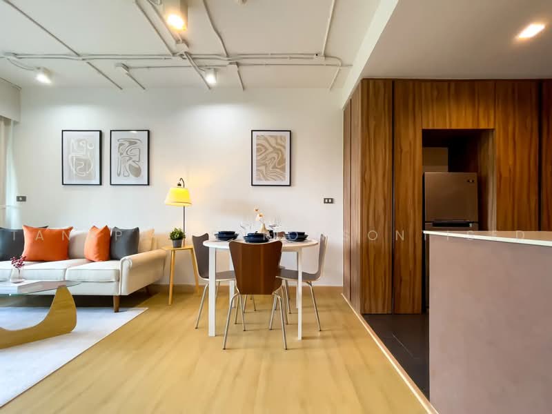 Via 31, Bangkok, Soi Sukhumvit 31, Khlong Tan Nua, Watthana, Bangkok, 2 Bedrooms, 75 sqm, Condo For Rent, by Tanapat Sakonsontised, 500470021 - DDproperty.com