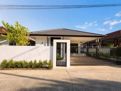 ขาย - 13S0064 This house for sale 4,390,000 baht 3 bedroom 2 bathroom at paklok, ภูเก็ต