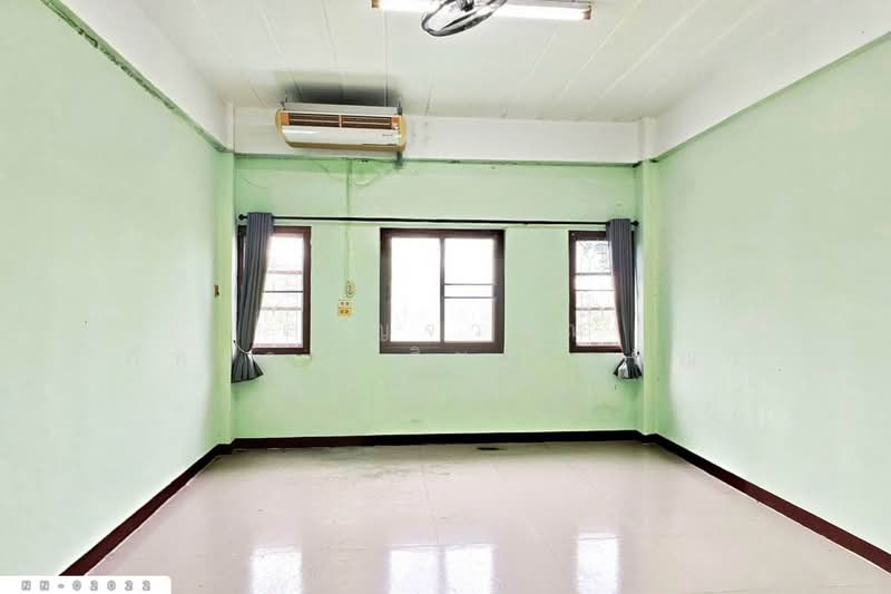 Commercial building on Liap Khlong Phasi Charoen Fang Nuea Road, Nongkham NN-02022, Bangkok, Nong Kham, Nong Khaem, Bangkok, , 240 sqm, Shophouse For Sale, by Benchawarin Pakkawetppisit, 500470159 - DDproperty.com