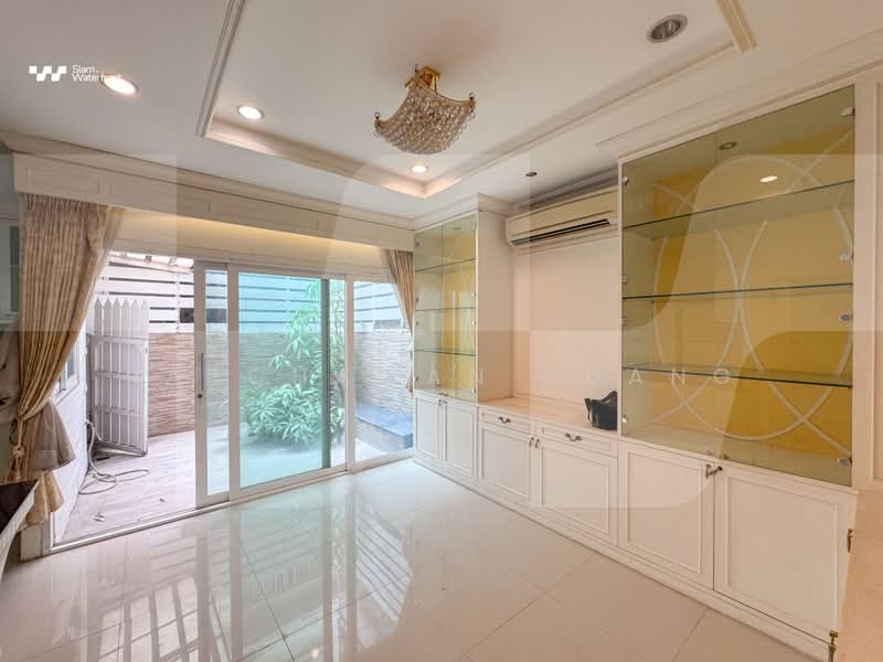 Thanapat Haus Sathorn - Narathiwas, Bangkok, Soi Chuen Chitrung, Nontri Road, Chong Nonsi, Yan Nawa, Bangkok, 6 Bedrooms, 267 sqm, Townhouse For Sale, by Ratchawan Huang, 500470209 - DDproperty.com