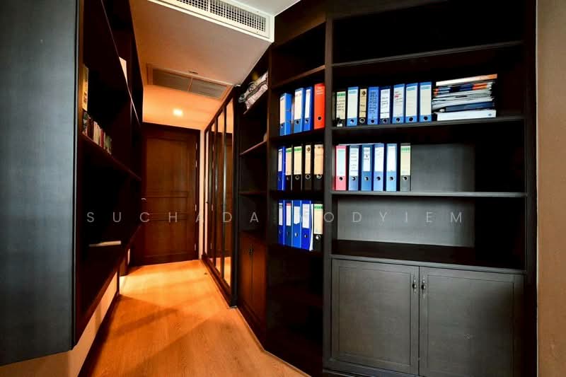 Sathorn Gardens, Bangkok, 39 South Sathorn Road, Thung Maha Mek, Sathon, Bangkok, 3 Bedrooms, 230 sqm, Condo For Sale, by Suchada Yodyiem, 500470233 - DDproperty.com