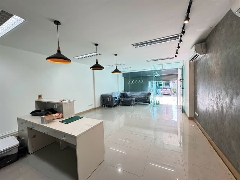 โครงการไพรม์ บิซ-โฮม (Prime Biz Home), นนทบุรี, ถนนเลียบคลองประปา-แจ้งวัฒนะ, บ้านใหม่, ปากเกร็ด, นนทบุรี, 300 ตร.ม., ตึกแถว-อาคารพาณิชย์ ขาย, โดย คุณ ภรนันท์ปภัษฬ์ สวัสดิยกุล (ปู), 500470270 - DDproperty.com