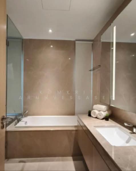Magnolias Waterfront Residences, Bangkok, 259 Charoen Nakhon Road, Khlong Ton Sai, Khlong San, Bangkok, 2 Bedrooms, 102 sqm, Condo For Rent, by Komkrit Arunvessased, 500470292 - DDproperty.com