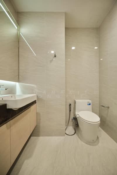 Noble State 39, Bangkok, 35 Soi Sukhumvit 39, Khlong Tan Nua, Watthana, Bangkok, 2 Bedrooms, 60 sqm, Condo For Rent, by Thanakit Pongpit, 500470344 - DDproperty.com