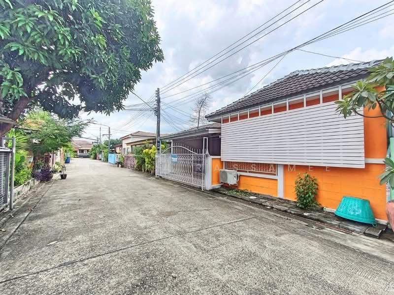 หมู่บ้านฟ้าคราม ลำลูกกาคลอง 2, Pathum Thani, Khu Khot, Lam Luk Ka, Pathum Thani, 3 Bedrooms, 120 sqm, Single Detached House For Sale, by Punpapa Rassamee, 500470346 - DDproperty.com