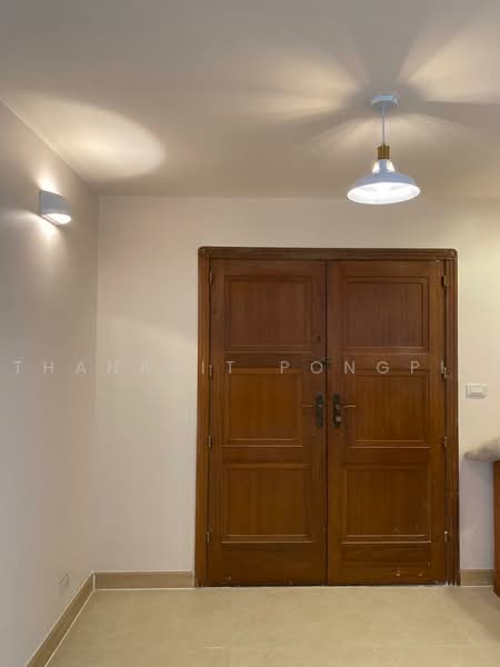 President Park Sukhumvit 24, Bangkok, 99 Sukhumvit 24 Alley, Khlongtoei Nua, Watthana, Bangkok, 3 Bedrooms, 260 sqm, Condo For Rent, by Thanakit Pongpit, 500470357 - DDproperty.com