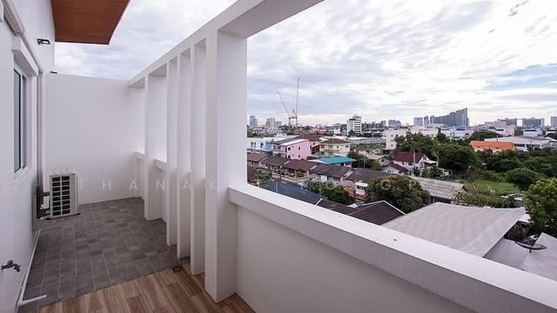 36 D.Well, Bangkok, 36 Soi Wachiratham Sathit 43, Bang Chak, Phra Khanong, Bangkok, 3 Bedrooms, 150 sqm, Apartment For Rent, by Thanakit Pongpit, 500470390 - DDproperty.com