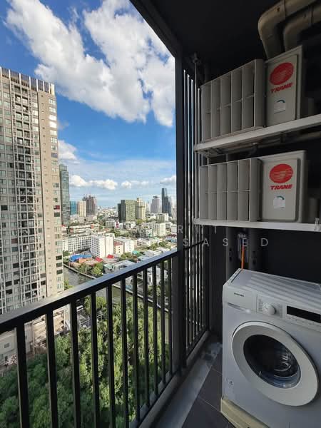 The Base Phetchaburi-Thonglor, Bangkok, Phetchaburi Rd, Bang Kapi, Huai Khwang, Bangkok, 1 Bedroom, 30 sqm, Condo For Rent, by Komkrit Arunvessased, 500470415 - DDproperty.com