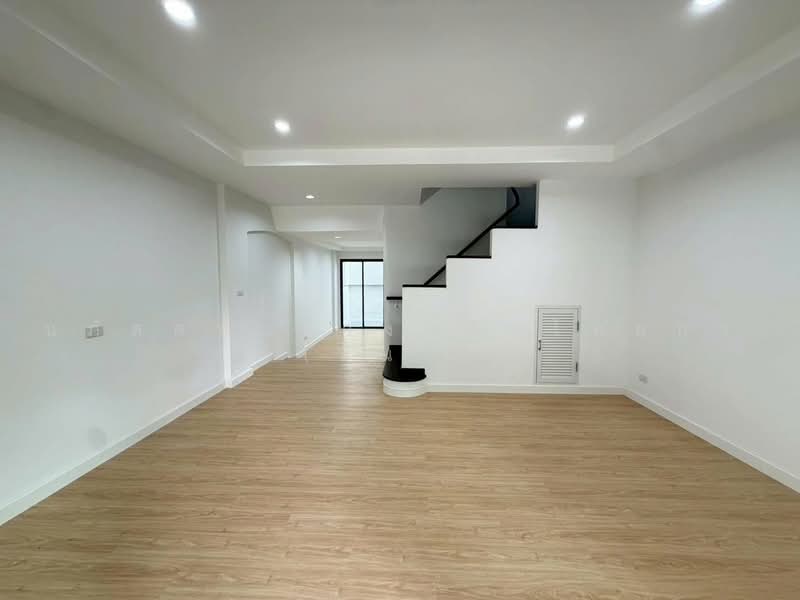 Supalai Park Ville 2 Phaholyothin-Ramintra KM.1, Bangkok, Phaholyothin 48 Road (Intersection 33), Anusaowari, Bang Khen, Bangkok, 4 Bedrooms, 180 sqm, Townhouse For Sale, by นภัสศรณ์ วงศ์สินไทยกร (นันท์), 500470416 - DDproperty.com