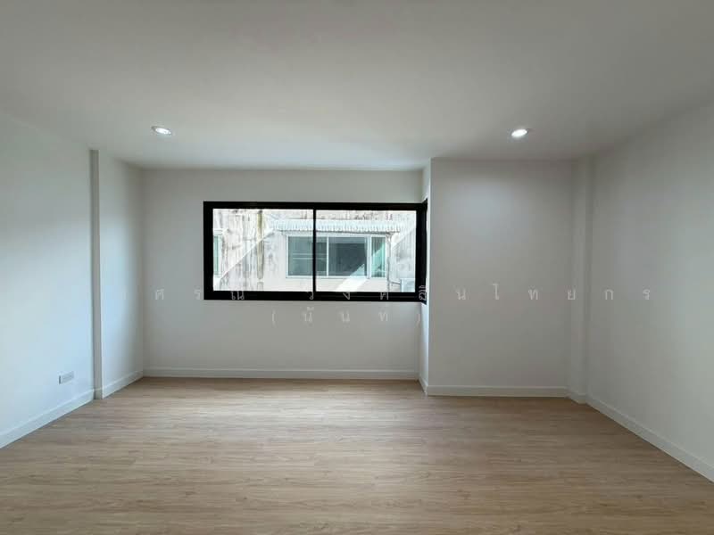 Supalai Park Ville 2 Phaholyothin-Ramintra KM.1, Bangkok, Phaholyothin 48 Road (Intersection 33), Anusaowari, Bang Khen, Bangkok, 4 Bedrooms, 180 sqm, Townhouse For Sale, by นภัสศรณ์ วงศ์สินไทยกร (นันท์), 500470416 - DDproperty.com