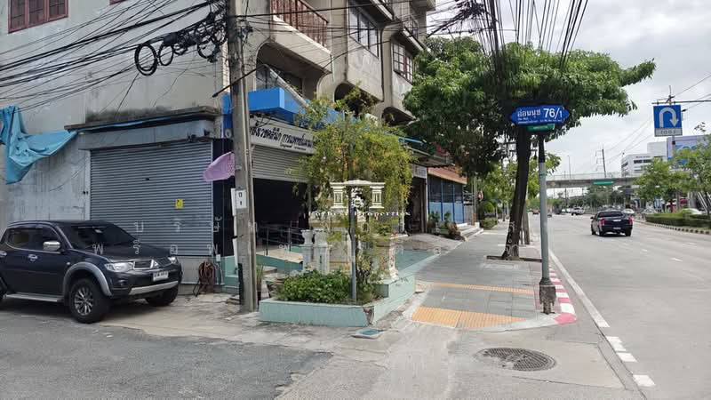 46122 – ราคาจับต้องง่าย เข้าซอยเพียง 60 เมตร! ขายอาคารพาณิชย์ 3 ชั้น ซอยสุขุมวิท 77 (อ่อนนุช 76/1) เ, Bangkok, สุขุมวิท 77, Prawet, Prawet, Bangkok, , 180 sqm, Shophouse For Sale, by Forbest Properties Co., Ltd., 500470440 - DDproperty.com