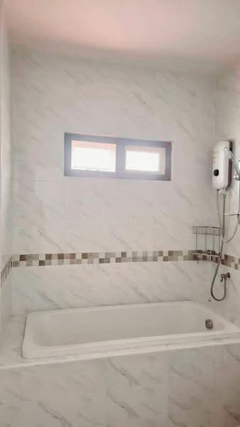 Single house for rent in Amporn Place Village, Na Phrao, Sriracha, Chon Buri (Pattaya), Surasak, Si Racha, Chon Buri (Pattaya), 4 Bedrooms, 388 sqm, Single Detached House For Rent, by A House Property Co.,Ltd., 500470447 - DDproperty.com