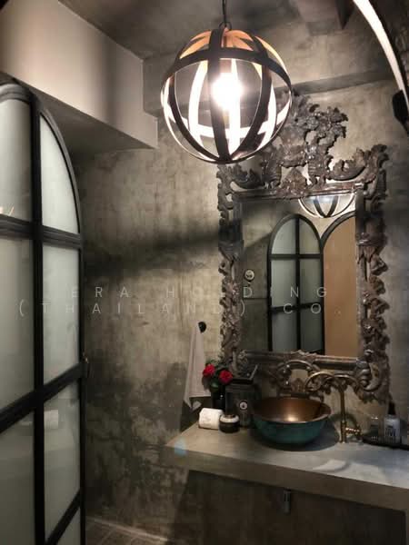 2 ชั้น ขายพร้อมผู้เช่า, Bangkok, Khlong Toei, Bangkok, 3 Bedrooms, 128 sqm, Townhouse For Sale, by ERA Holding (Thailand) Co., Ltd., 500470472 - DDproperty.com