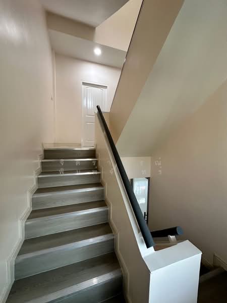 Sinthanee Ratchada, Bangkok, ลาดพร้าว, Wang Thonglang, Bangkok, 5 Bedrooms, 350 sqm, Townhouse For Rent, by จิตราภรณ์ พิมพ์จันทร์, 500470524 - DDproperty.com