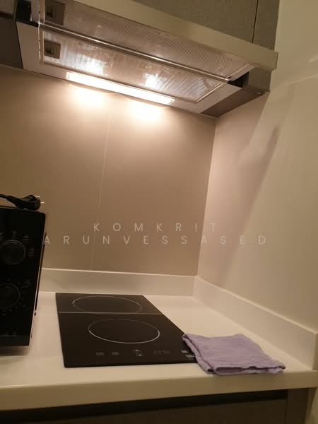 Life Asoke Hype, Bangkok, 339 Chaturathit Rd, Makkasan, Ratchathewi, Bangkok, 2 Bedrooms, 36 sqm, Condo For Rent, by Komkrit Arunvessased, 500470528 - DDproperty.com