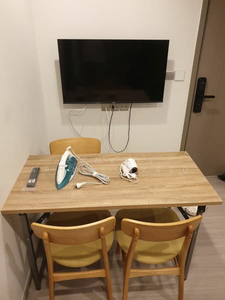 Life Asoke Hype, Bangkok, 339 Chaturathit Rd, Makkasan, Ratchathewi, Bangkok, 2 Bedrooms, 36 sqm, Condo For Rent, by Komkrit Arunvessased, 500470528 - DDproperty.com