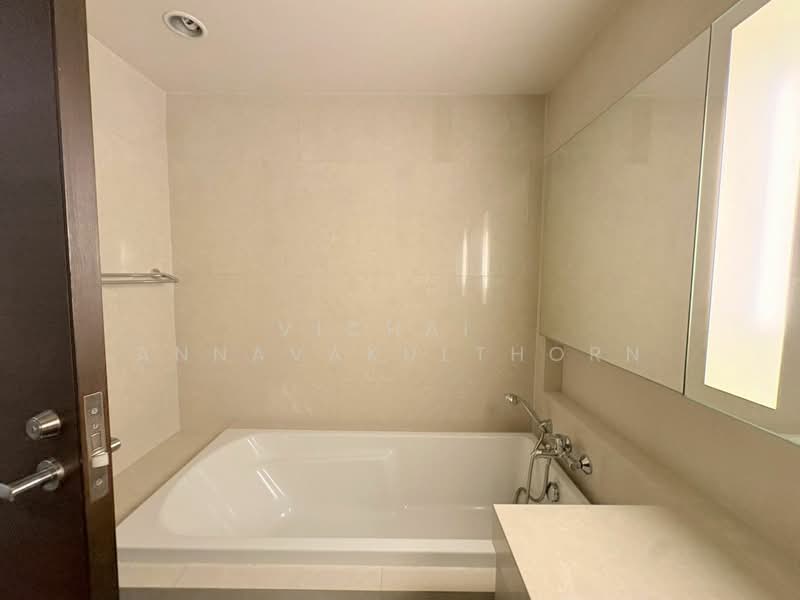 Quattro by Sansiri, Bangkok, 134 Thong Lo 4 Alley, Khlong Tan Nua, Watthana, Bangkok, 2 Bedrooms, 82 sqm, Condo For Rent, by Vichai Annavakulthorn, 500470566 - DDproperty.com