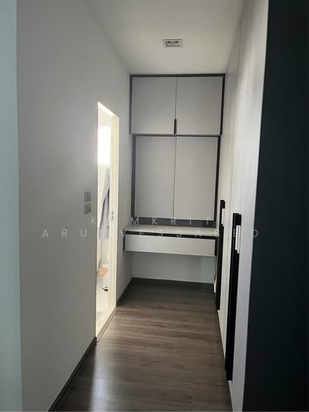 Mantana Motorway-New Krungthepkreetha, Bangkok, Phatthana Chonnabot 4 Road, Khlong Song Ton Nun, Lat Krabang, Bangkok, 3 Bedrooms, 145 sqm, Single Detached House For Sale, by Komkrit Arunvessased, 500470571 - DDproperty.com