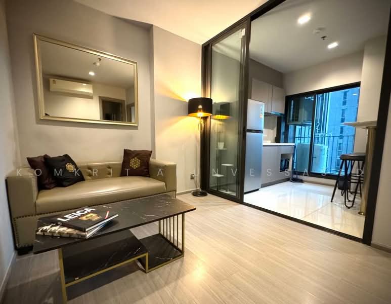 Life Asoke, Bangkok, Asoke-Dindang Road, Bang Kapi, Huai Khwang, Bangkok, 1 Bedroom, 32 sqm, Condo For Rent, by Komkrit Arunvessased, 500470590 - DDproperty.com