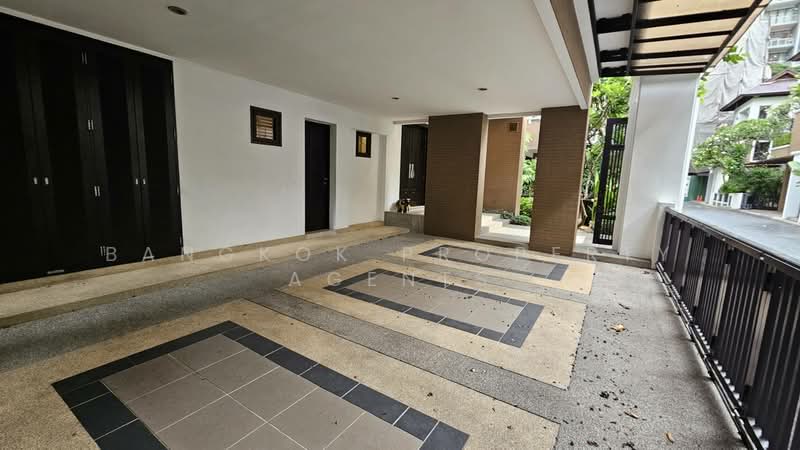 Baan Sukhumvit 18, Bangkok, 3/13-14 Sukhumvit Soi 18, Khlong Toei, Bangkok, 4 Bedrooms, 450 sqm, Single Detached House For Rent, by BANGKOK PROPERTY AGENTS, 500470592 - DDproperty.com