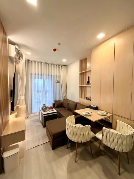 Life Phahon-Ladprao, Bangkok, 996 Phahonyothin Road, Jom Phon, Chatuchak, Bangkok, 1 Bedroom, 35 sqm, Condo For Rent, by Komkrit Arunvessased, 500470593 - DDproperty.com