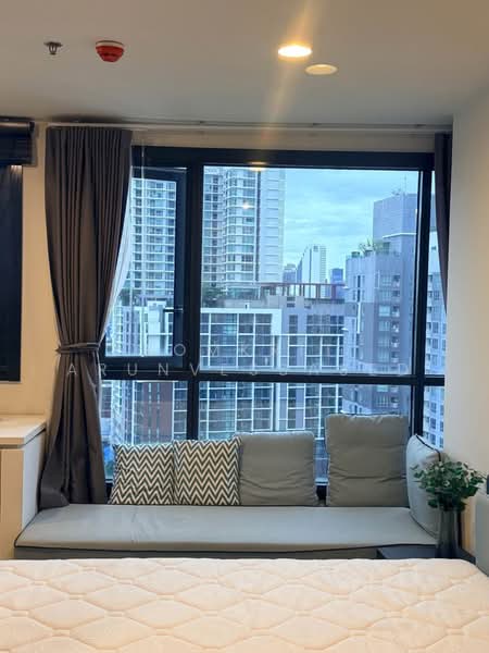 XT Huaikhwang, Bangkok, 244 Ratchadaphisek Road, Huai Khwang, Bangkok, 1 Bedroom, 28 sqm, Condo For Rent, by Komkrit Arunvessased, 500470646 - DDproperty.com