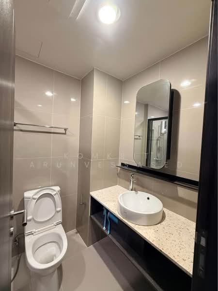 XT Huaikhwang, Bangkok, 244 Ratchadaphisek Road, Huai Khwang, Bangkok, 1 Bedroom, 28 sqm, Condo For Rent, by Komkrit Arunvessased, 500470646 - DDproperty.com