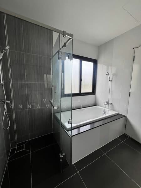 The City Ekkamai-Ladprao, Bangkok, Pradit Manutham Road, Phlapphla, Wang Thonglang, Bangkok, 4 Bedrooms, 337 sqm, Single Detached House For Rent, by Vichai Annavakulthorn, 500470653 - DDproperty.com