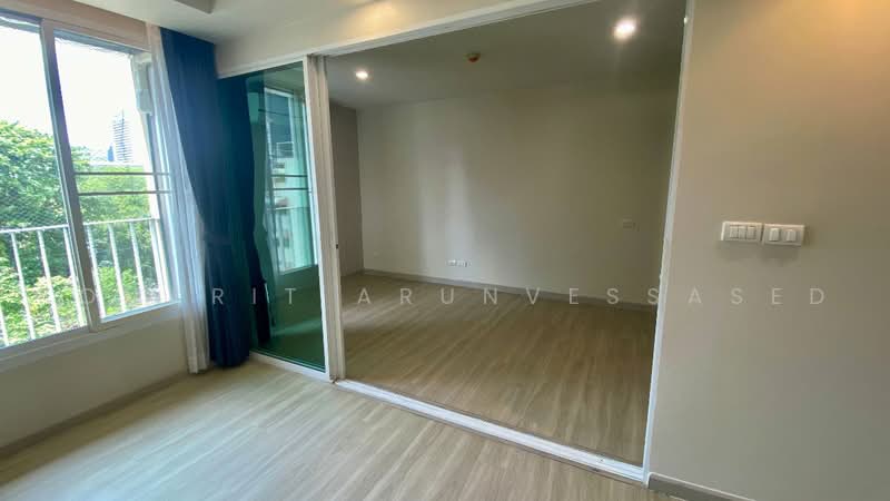 Focus on Saladaeng condominium, Bangkok, Yommarat Saladaeng, Silom, Bang Rak, Bangkok, 1 Bedroom, 34 sqm, Condo For Sale, by Komkrit Arunvessased, 500470654 - DDproperty.com