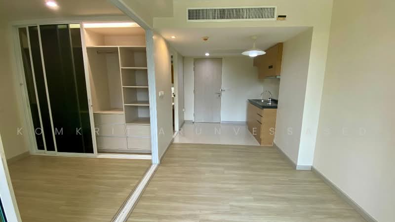 Focus on Saladaeng condominium, Bangkok, Yommarat Saladaeng, Silom, Bang Rak, Bangkok, 1 Bedroom, 34 sqm, Condo For Sale, by Komkrit Arunvessased, 500470654 - DDproperty.com
