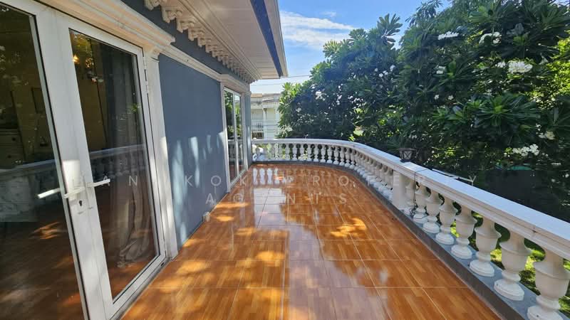 House with big garden in Onnut, Bangkok, Bang Chak, Phra Khanong, Bangkok, 5 Bedrooms, 700 sqm, Single Detached House For Rent, by BANGKOK PROPERTY AGENTS, 500470671 - DDproperty.com