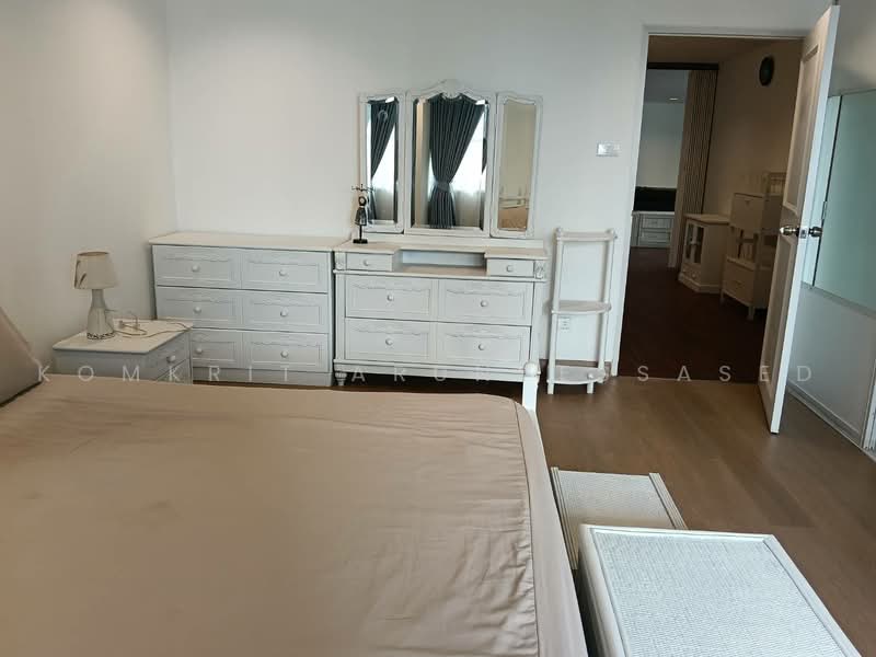 D.S. Tower 1 Sukhumvit 33, Bangkok, Soi Phrom Chit, Khlong Tan Nua, Watthana, Bangkok, 3 Bedrooms, 200 sqm, Condo For Rent, by Komkrit Arunvessased, 500470708 - DDproperty.com