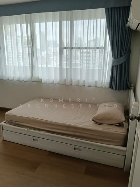 D.S. Tower 1 Sukhumvit 33, Bangkok, Soi Phrom Chit, Khlong Tan Nua, Watthana, Bangkok, 3 Bedrooms, 200 sqm, Condo For Rent, by Komkrit Arunvessased, 500470708 - DDproperty.com