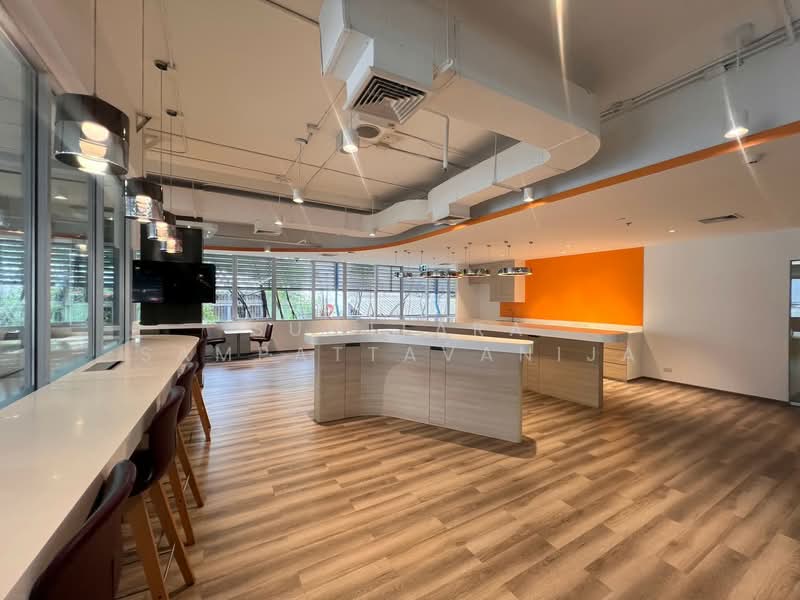 space for rent Sathorn Silom Bangrak, Bangkok, Silom, Bang Rak, Bangkok, , 105 sqm, Retail Space For Rent, by Sumitara Sampattavanija, 500470718 - DDproperty.com