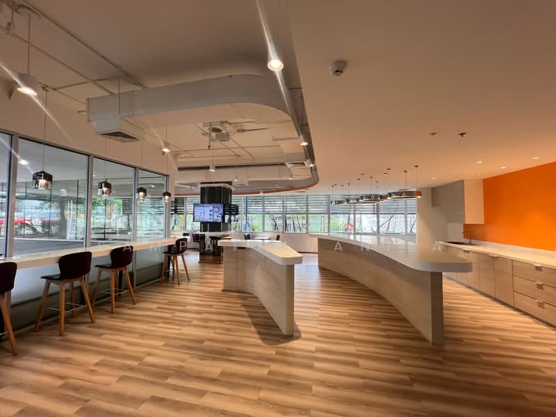 space for rent Sathorn Silom Bangrak, Bangkok, Silom, Bang Rak, Bangkok, , 105 sqm, Retail Space For Rent, by Sumitara Sampattavanija, 500470718 - DDproperty.com
