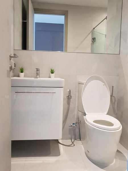 Rhythm Ekkamai, Bangkok, 11 Soi Sukhumvit 63, Khlongtoei Nua, Watthana, Bangkok, 1 Bedroom, 30 sqm, Condo For Rent, by Thawatchai Methawongworakul, 500470726 - DDproperty.com