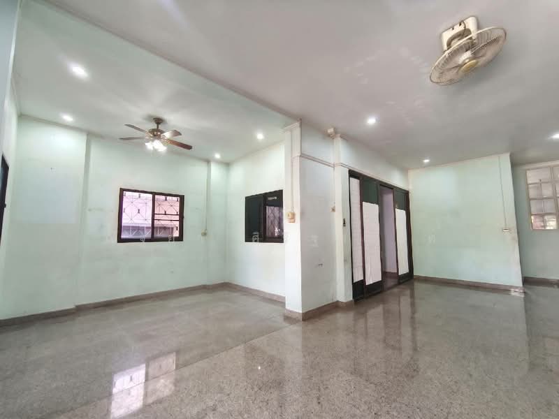 หมู่บ้าน เพชรเกษม 3, Bangkok, Bang Kae Nua, Bang Khae, Bangkok, 5 Bedrooms, 180 sqm, Single Detached House For Sale, by ณัฐยา ศิริฐานนท์, 500470759 - DDproperty.com