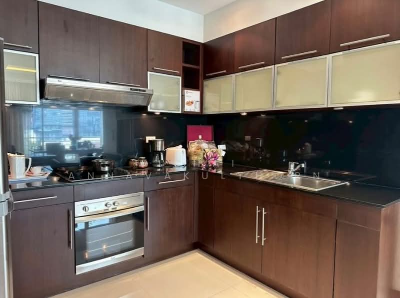 Royal Residence Park, Bangkok, 99 Royal Resident Park Lumphini, Lumphini, Pathum Wan, Bangkok, 3 Bedrooms, 220 sqm, Apartment For Rent, by Vichai Annavakulthorn, 500470760 - DDproperty.com