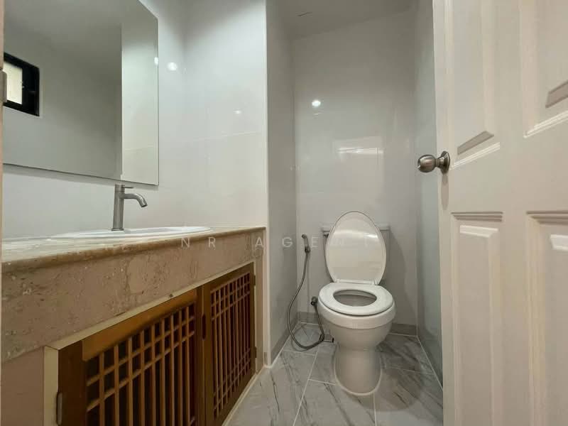 Lumpini Ville Phahol-Suthisarn, Bangkok, 23 Inthamara 2 Alley, Samsen Nai, Phaya Thai, Bangkok, 2 Bedrooms, 69 sqm, Condo For Sale, by NR AGENT, 500470769 - DDproperty.com
