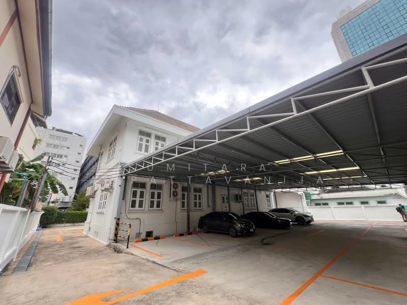 space for rent Sathorn Silom Bangrak, Bangkok, Silom, Bang Rak, Bangkok, , 400 sqm, Retail Space For Rent, by Sumitara Sampattavanija, 500470797 - DDproperty.com