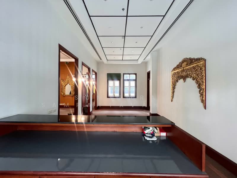 space for rent Sathorn Silom Bangrak, Bangkok, Silom, Bang Rak, Bangkok, , 400 sqm, Retail Space For Rent, by Sumitara Sampattavanija, 500470797 - DDproperty.com