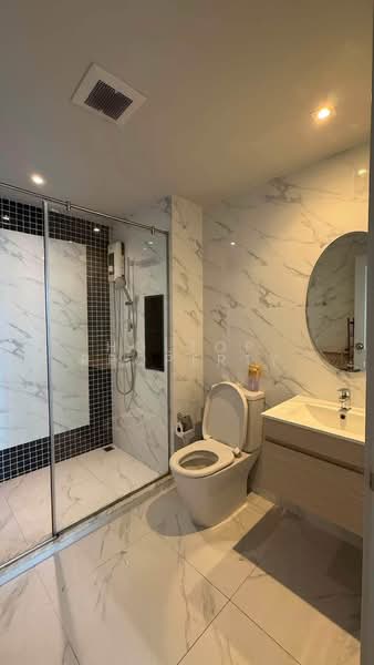 Newera Condo Ekamai-Ramintra, Bangkok, Sukhonthasawat Road, Lat Phrao, Lat Phrao, Bangkok, 1 Bedroom, 33 sqm, Condo For Rent, by Holtop Property, 500470802 - DDproperty.com